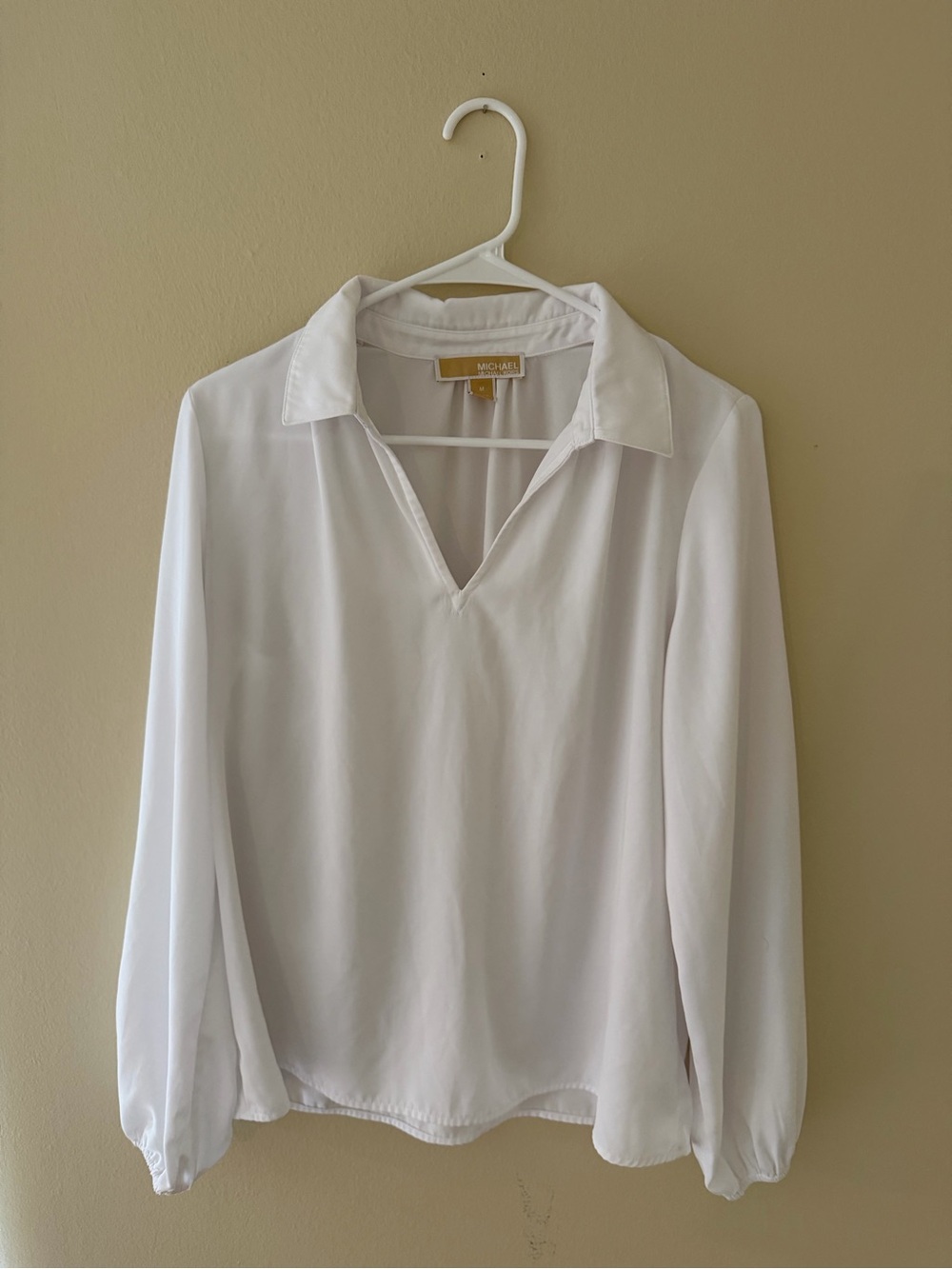 Michael Kors White Collared V-Neck Long Sleeve Blouse